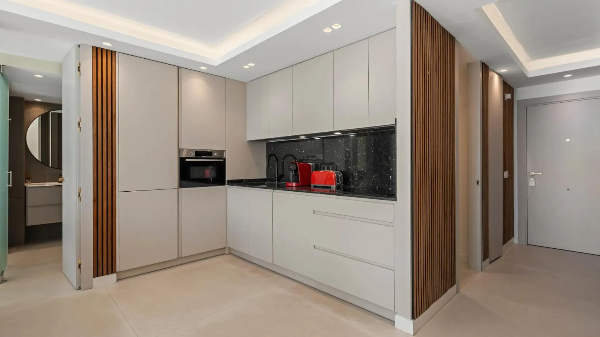 Beach Front Apartment With Pool 马尔韦利亚 0*,